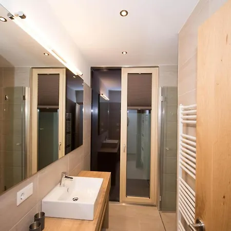 Apartment Modern With Garden, With Access To Sauna Neukirchen am Grossvenediger