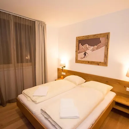 Modern With Garden, With Access To Sauna * Neukirchen am Grossvenediger